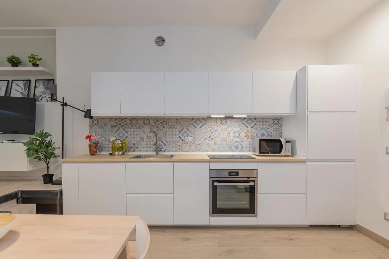 Sweet Apartment - Grazioli 3 Milan 0*,  Italy